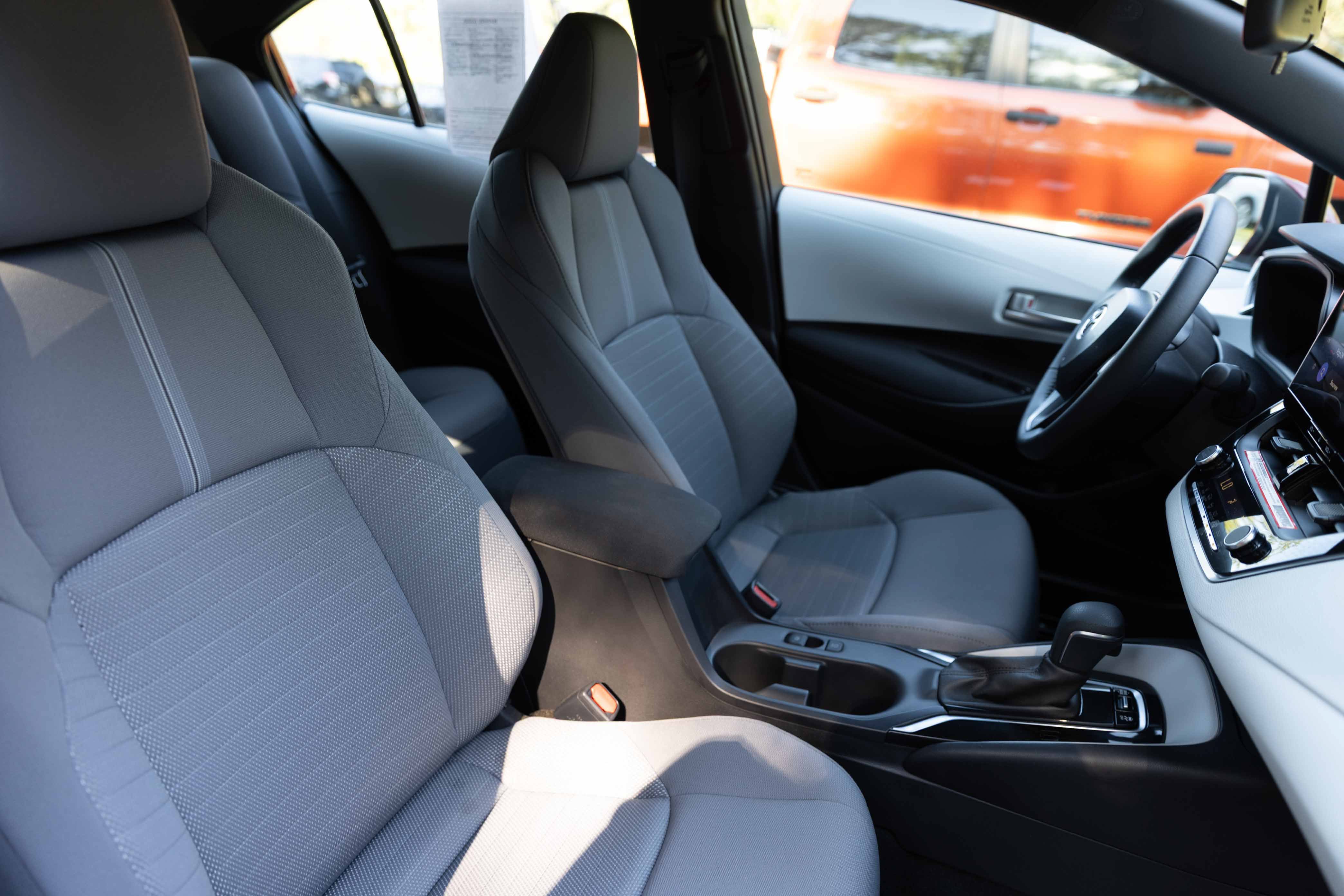 Certified 2026 Toyota Corolla SE w/ SE Package FWD image 18