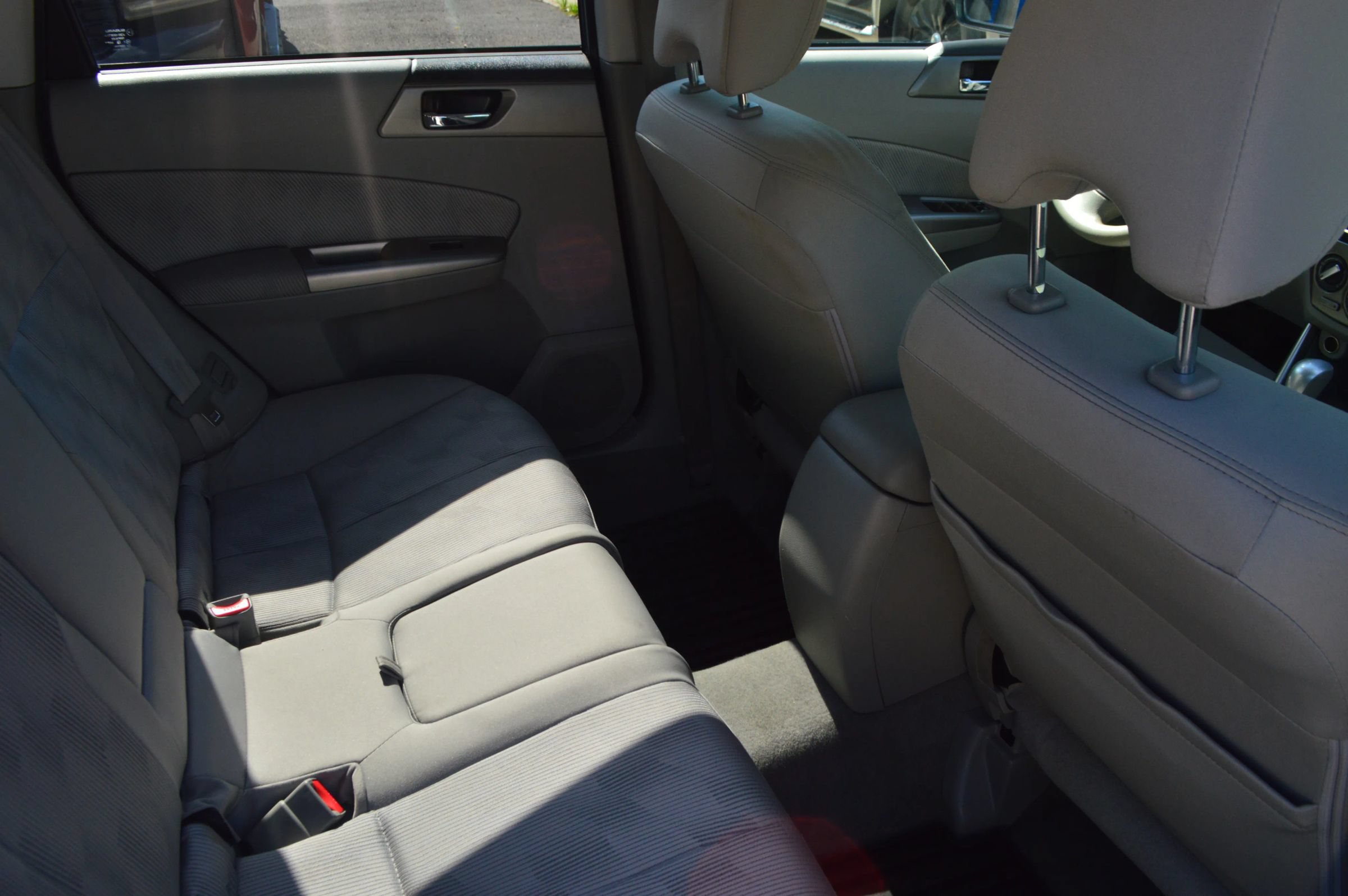 Used 2010 Subaru Forester 2.5X Premium AWD/4WD image 26
