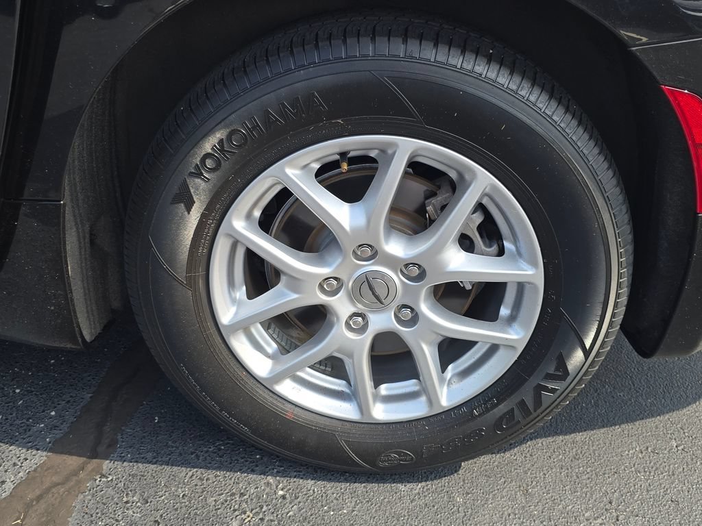 Used 2023 Chrysler Pacifica Touring-L FWD image 13