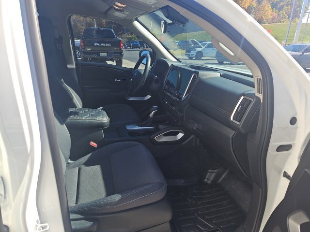 Used 2025 Nissan Frontier SV w/ SV Convenience Package AWD/4WD image 3