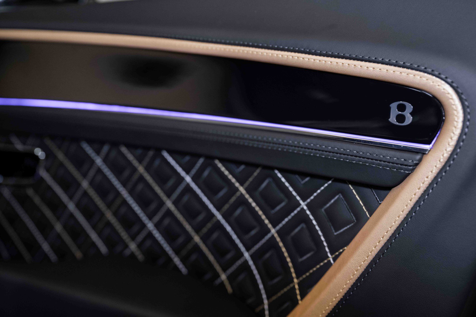 Used 2024 Bentley Continental GT Mulliner image 45