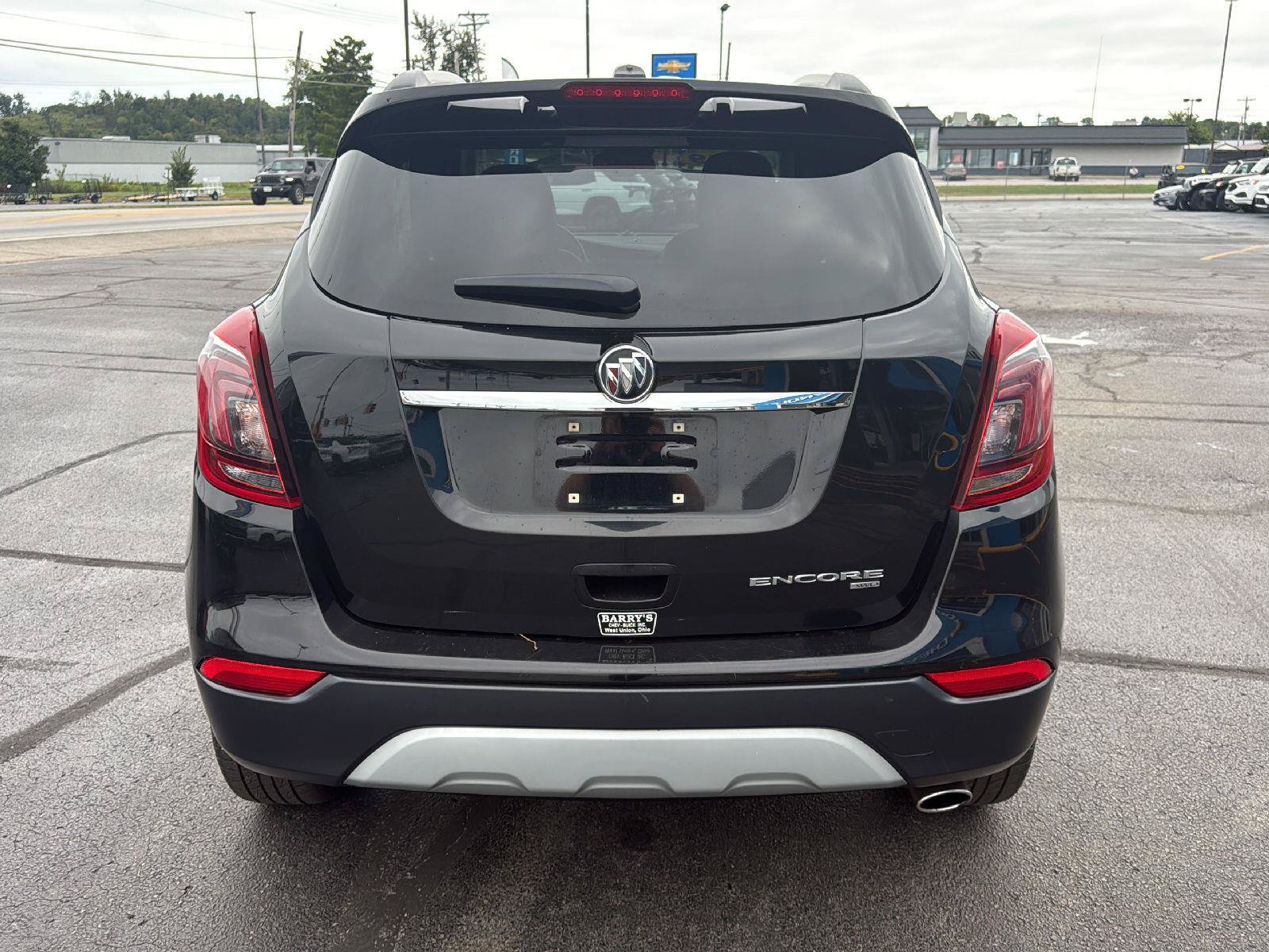 Used 2019 Buick Encore Sport Touring AWD/4WD image 4