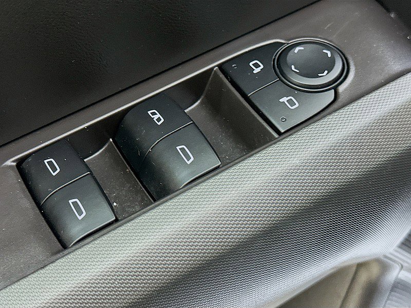 Used 2025 Chevrolet Colorado Trail Boss image 19