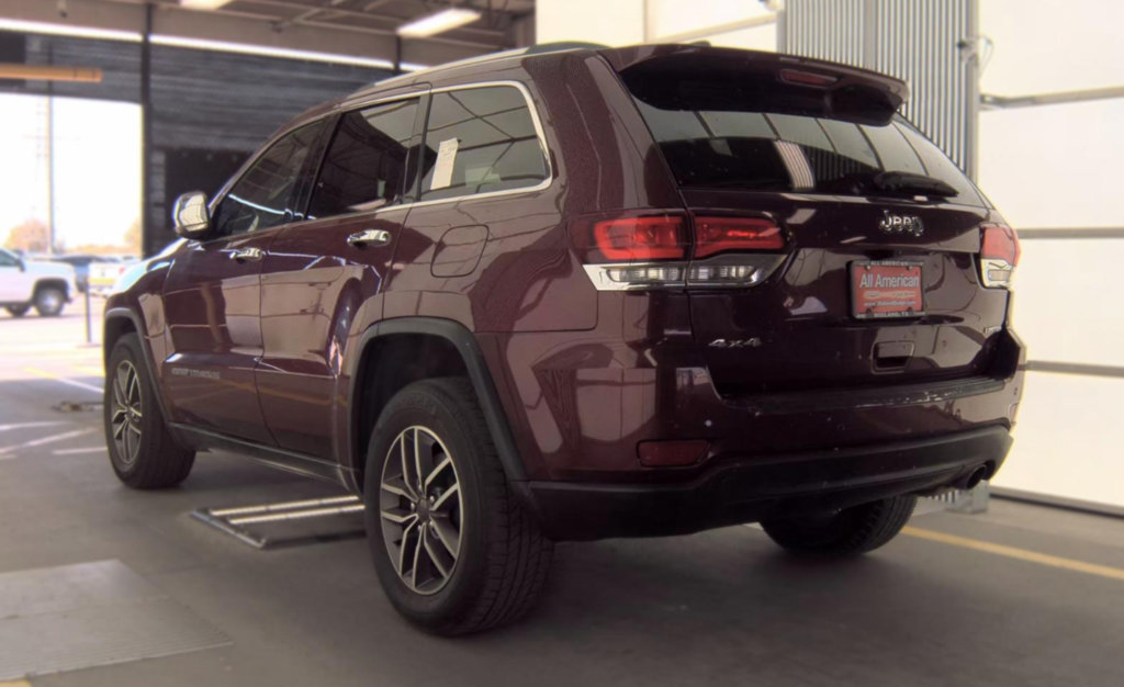 Used 2021 Jeep Grand Cherokee Limited AWD/4WD image 3