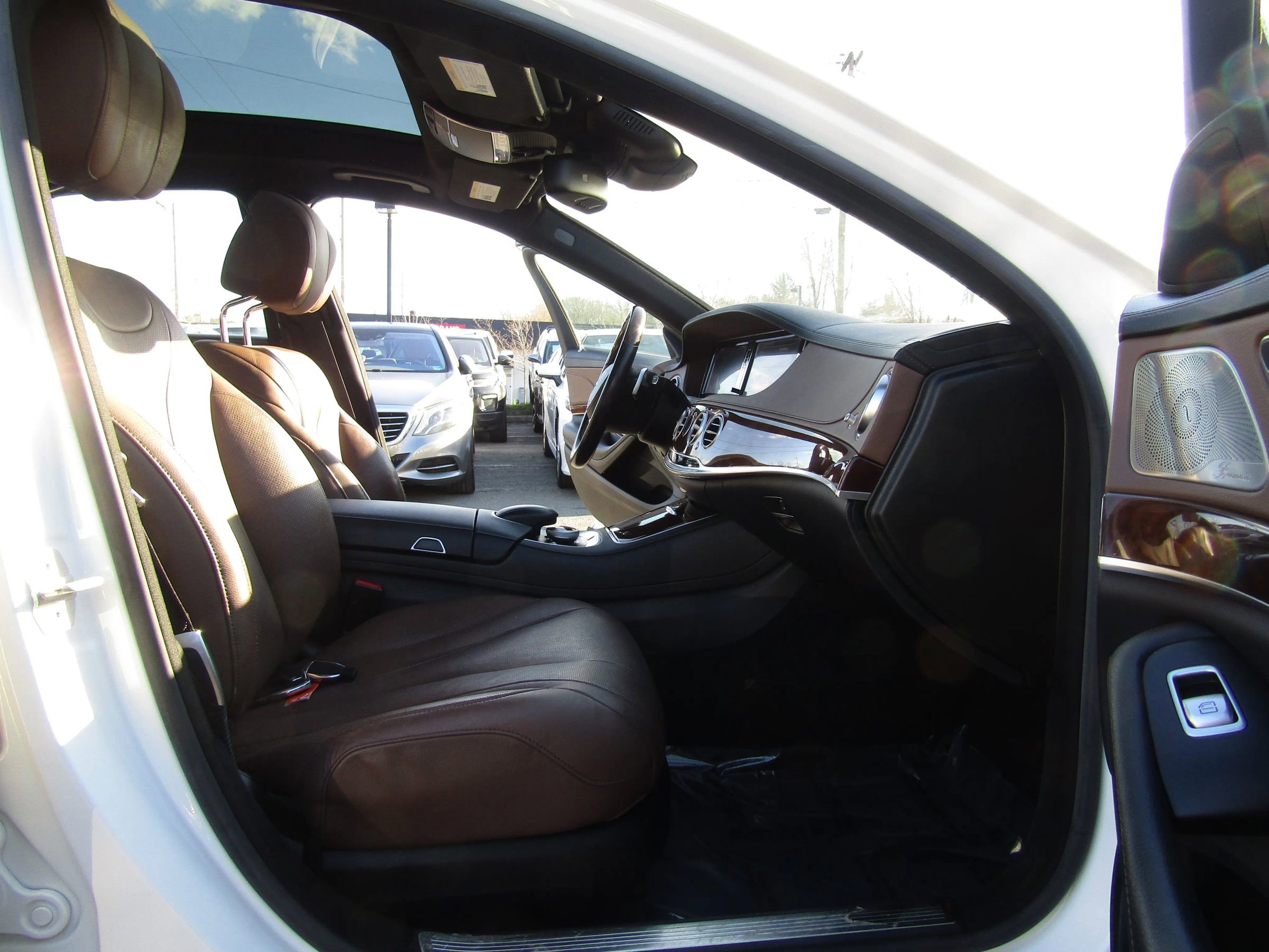 Used 2014 Mercedes-Benz S 550 Sedan w/ Sport Package w/ Sport Package image 14