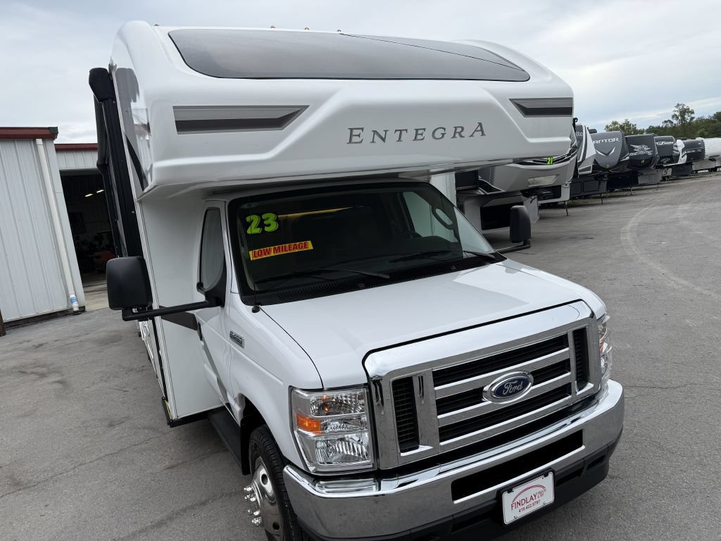 Used 2023 Ford E-450 and Econoline 450 Super Duty w/ Motorhome Prep Package RWD image 3