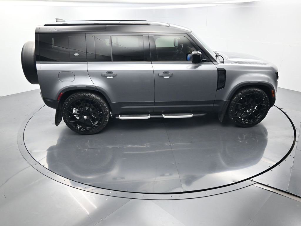 Used 2023 Land Rover Defender 110 S image 37