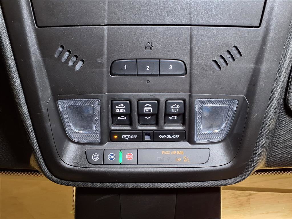 Certified 2025 Cadillac XT4 Sport w/ Cold Weather Package image 11