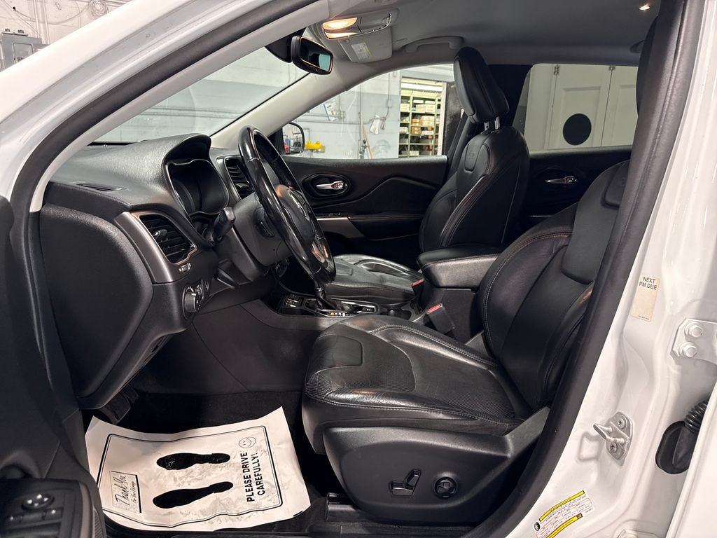 Used 2020 Jeep Cherokee Limited FWD image 24
