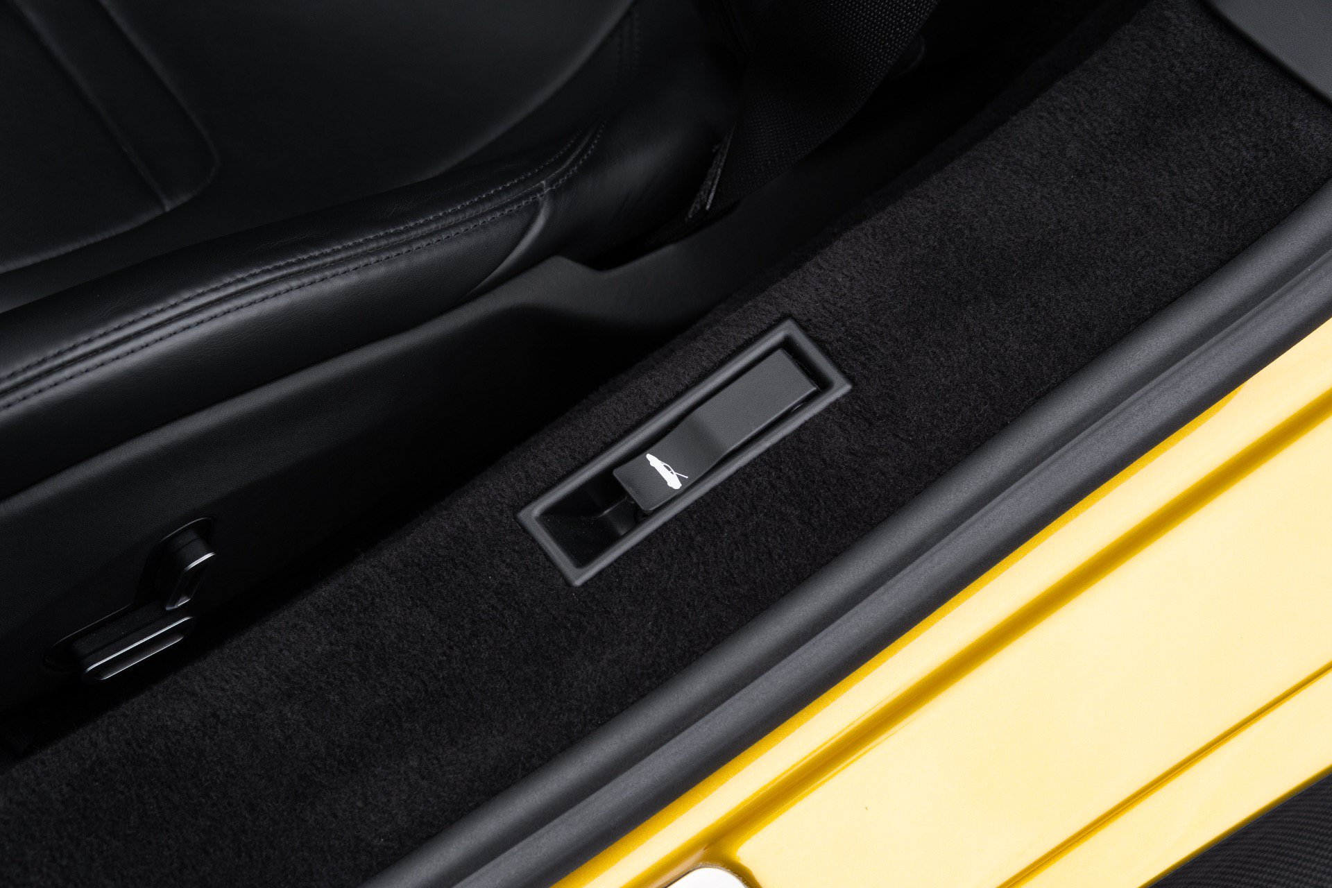 Used 2022 Ferrari SF90 Spider AWD/4WD image 50