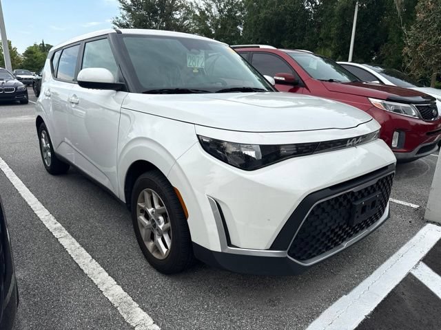 Certified 2024 Kia Soul LX w/ Option Group 015 FWD image 1