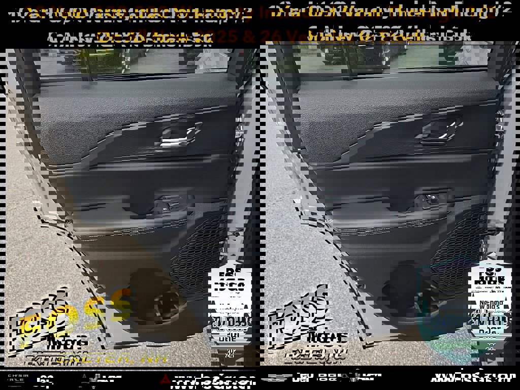 New 2025 Jeep Grand Cherokee Laredo X image 15