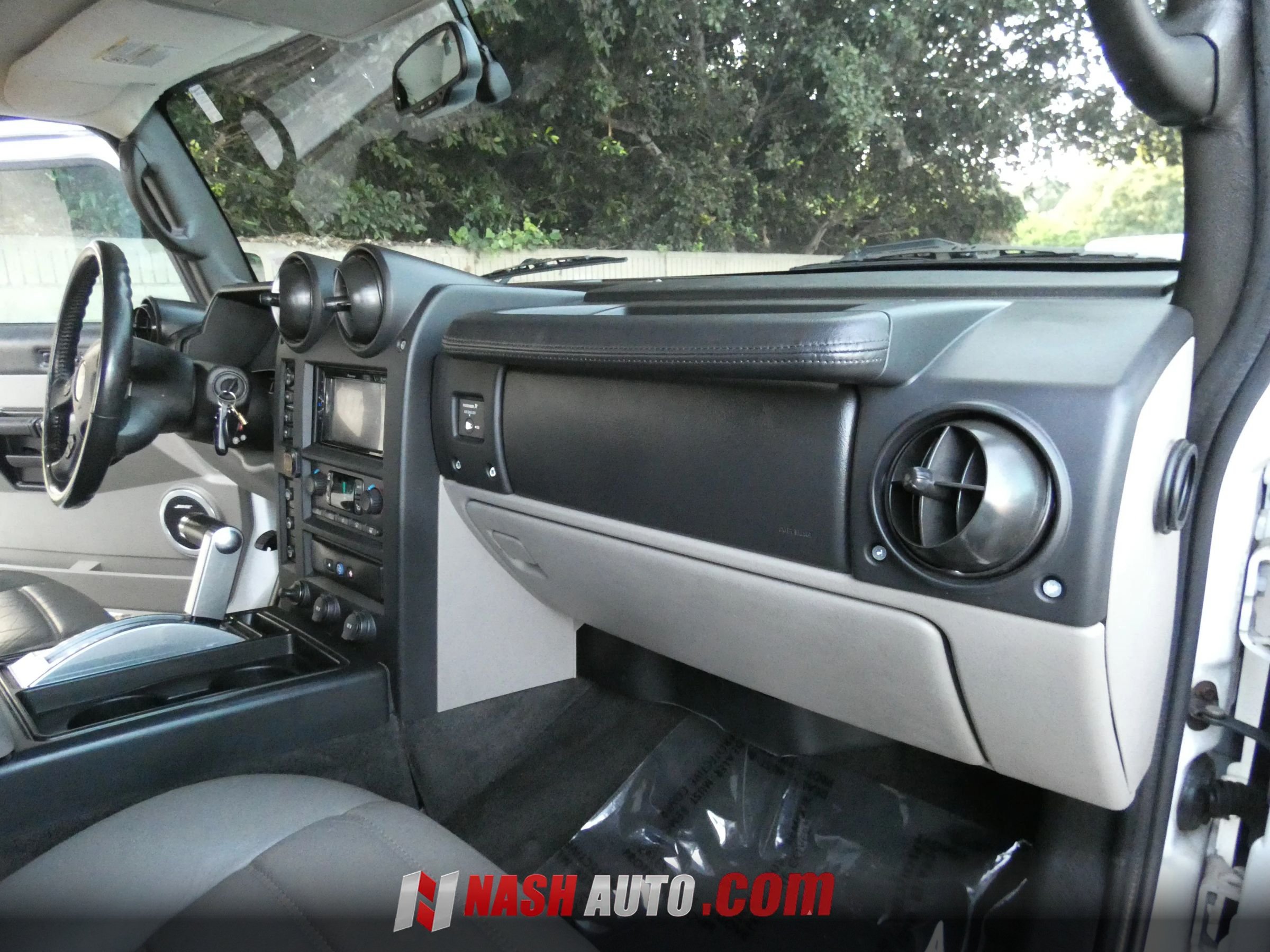 Used 2005 HUMMER H2 w/ Preferred Equipment Group AWD/4WD image 27