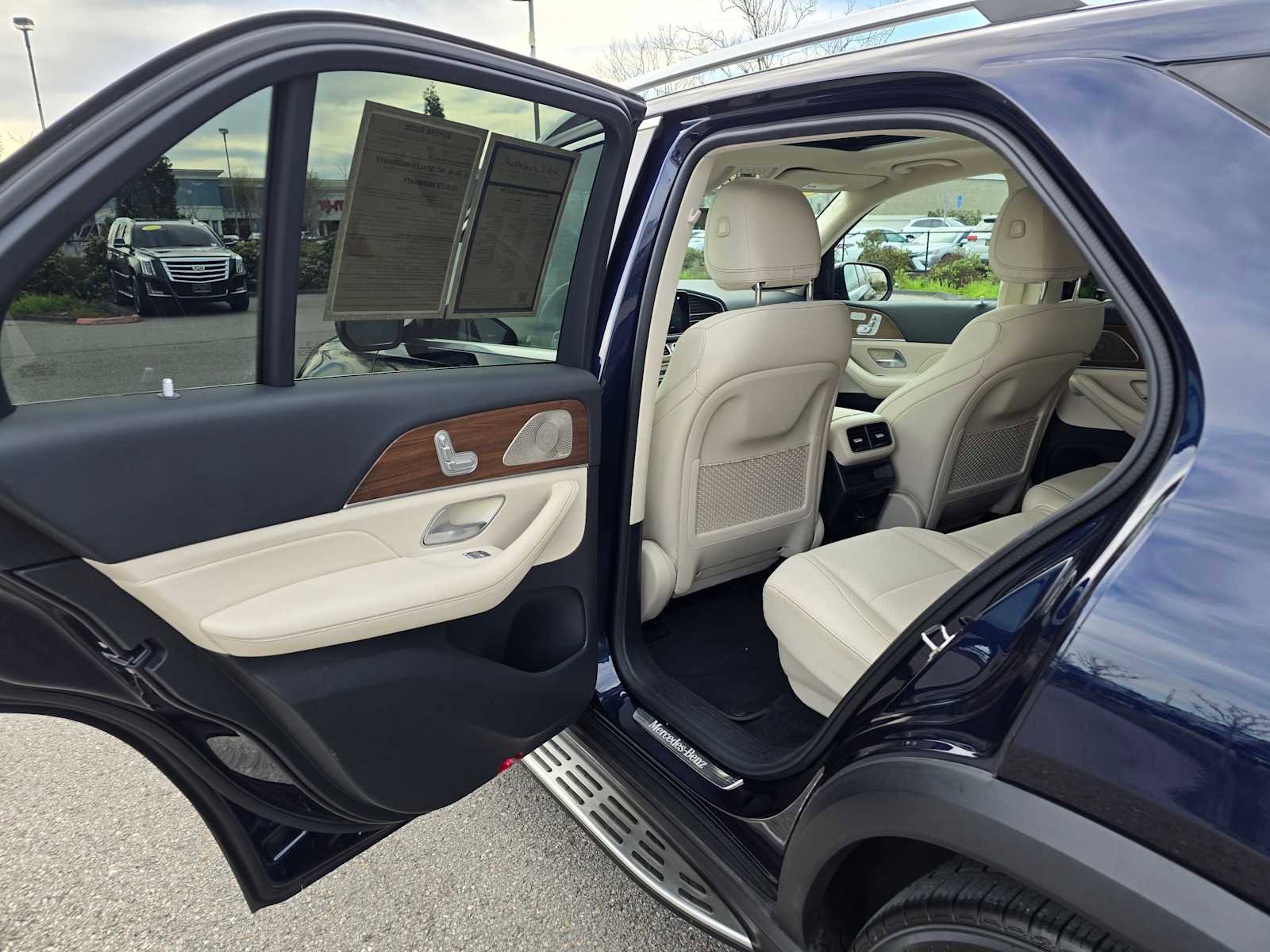 Used 2021 Mercedes-Benz GLE 350 4MATIC image 17