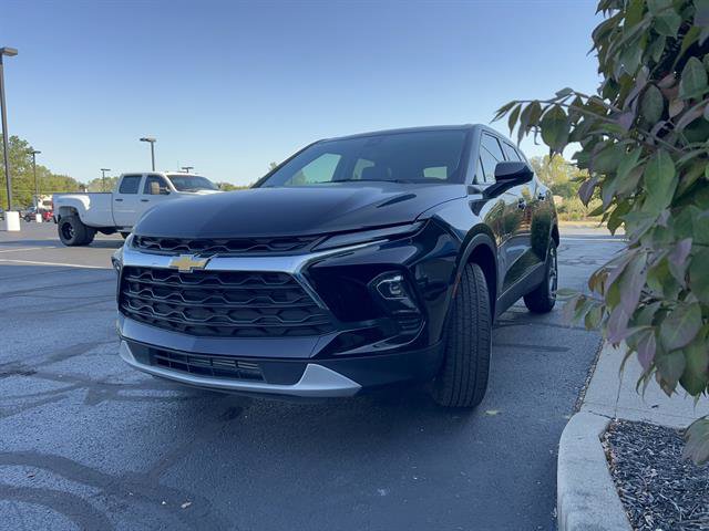 Used 2023 Chevrolet Blazer LT w/ Driver Confidence Package image 3