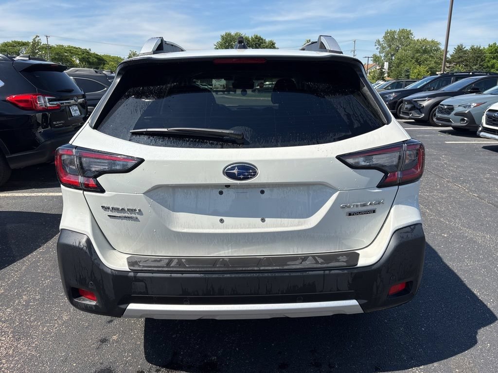 Certified 2025 Subaru Outback Touring w/ Popular Package #2 AWD/4WD image 4