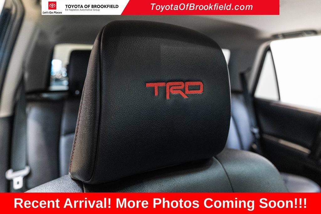 Used 2018 Toyota 4Runner TRD Off-Road Premium AWD/4WD image 14