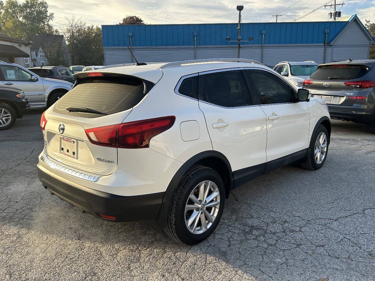 Used 2017 Nissan Rogue Sport SV w/ SV Premium Package AWD/4WD image 12