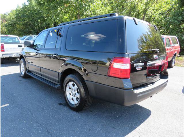 Used 2007 Ford Expedition EL XLT image 2