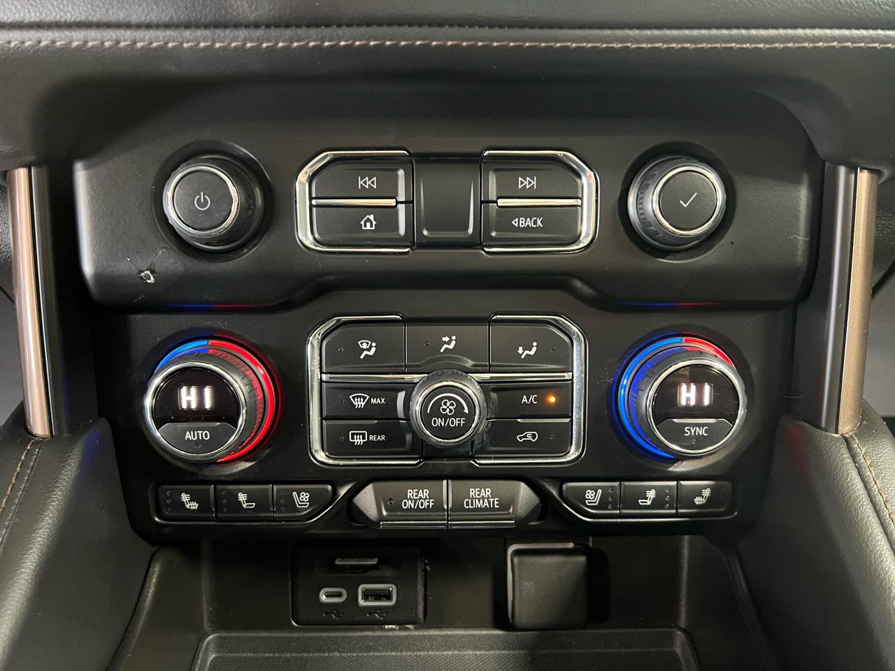 Used 2021 Chevrolet Tahoe High Country AWD/4WD image 29
