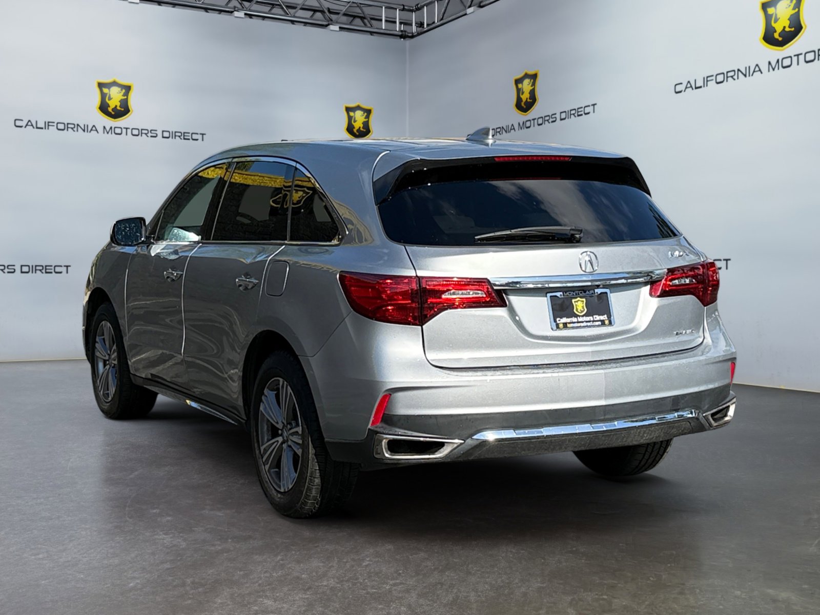 Used 2020 Acura MDX SH-AWD image 3