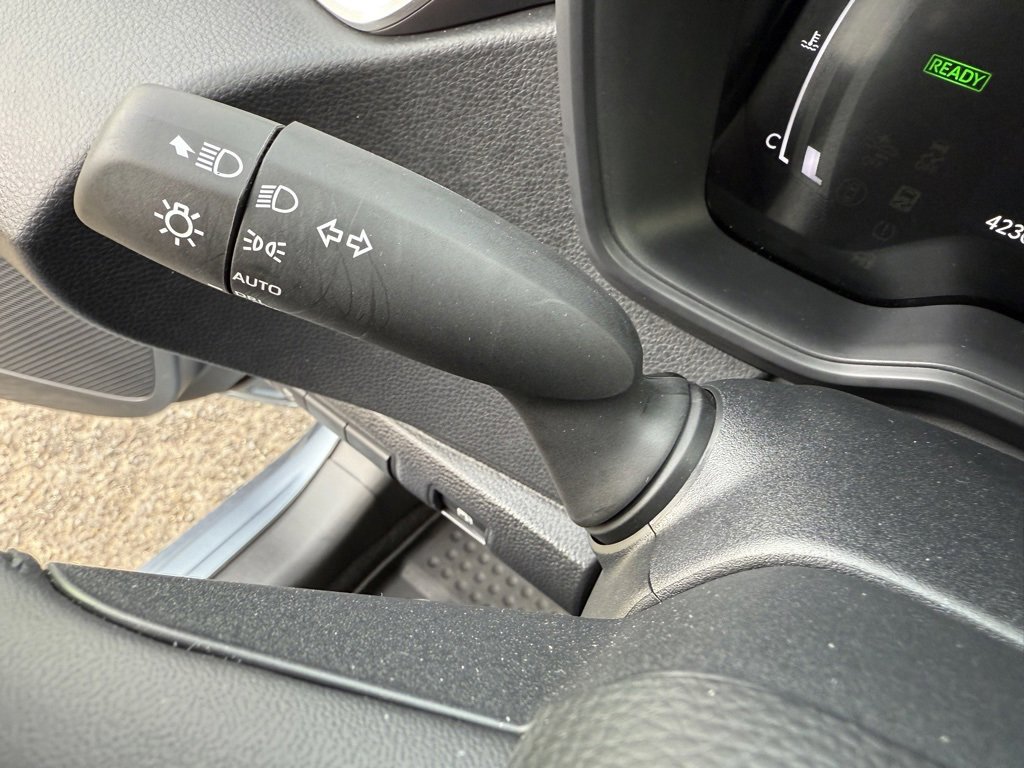 Certified 2025 Toyota Corolla SE image 35