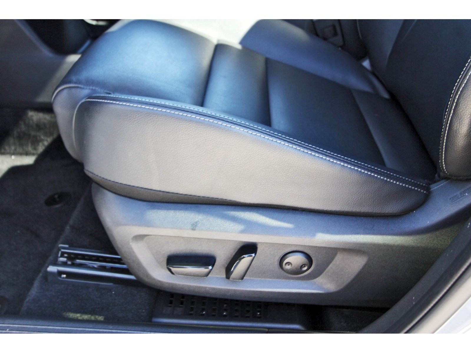 Certified 2025 Nissan Rogue SL w/ Tech Package AWD/4WD image 33