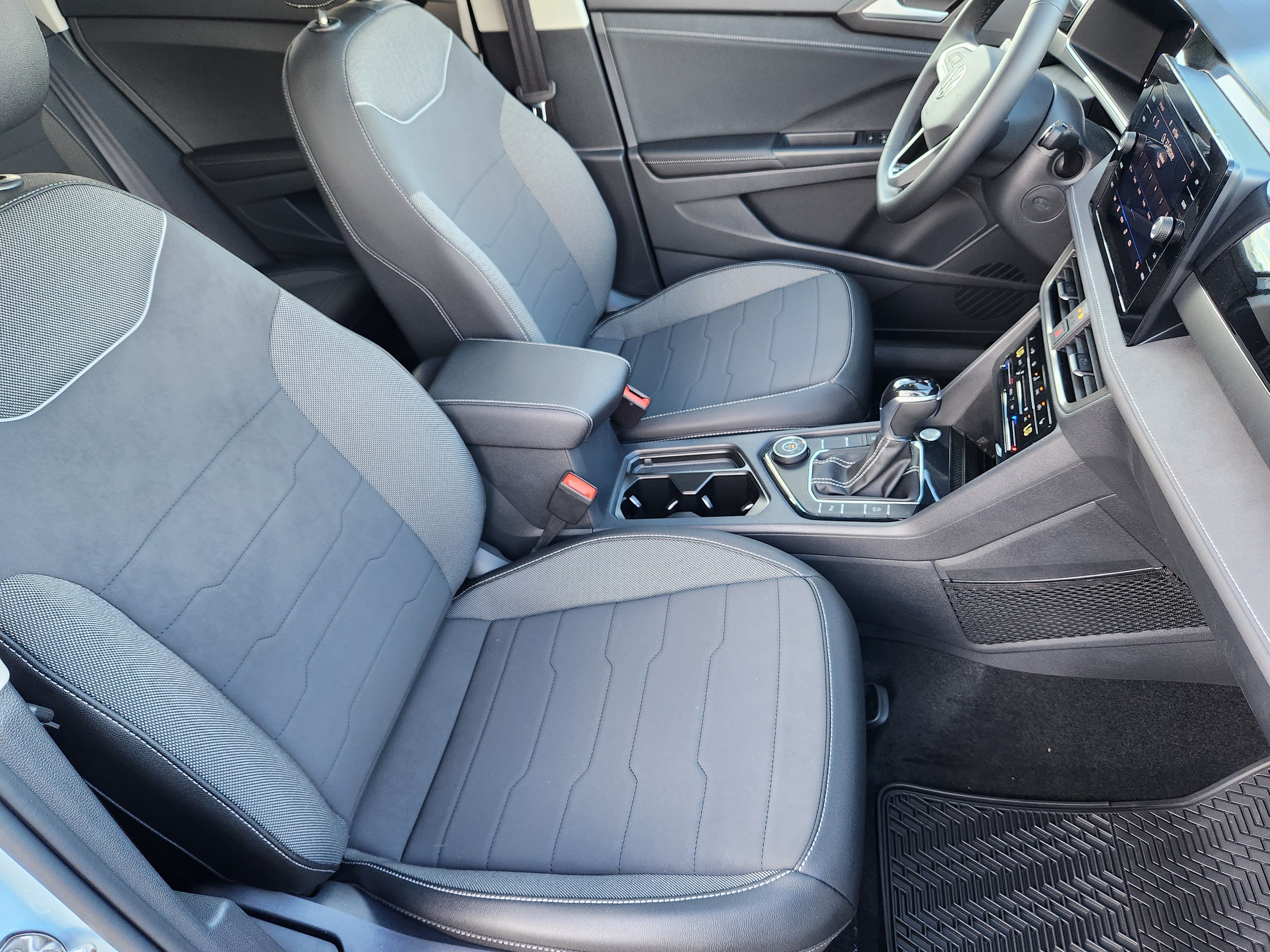New 2026 Volkswagen Taos SE AWD/4WD image 25