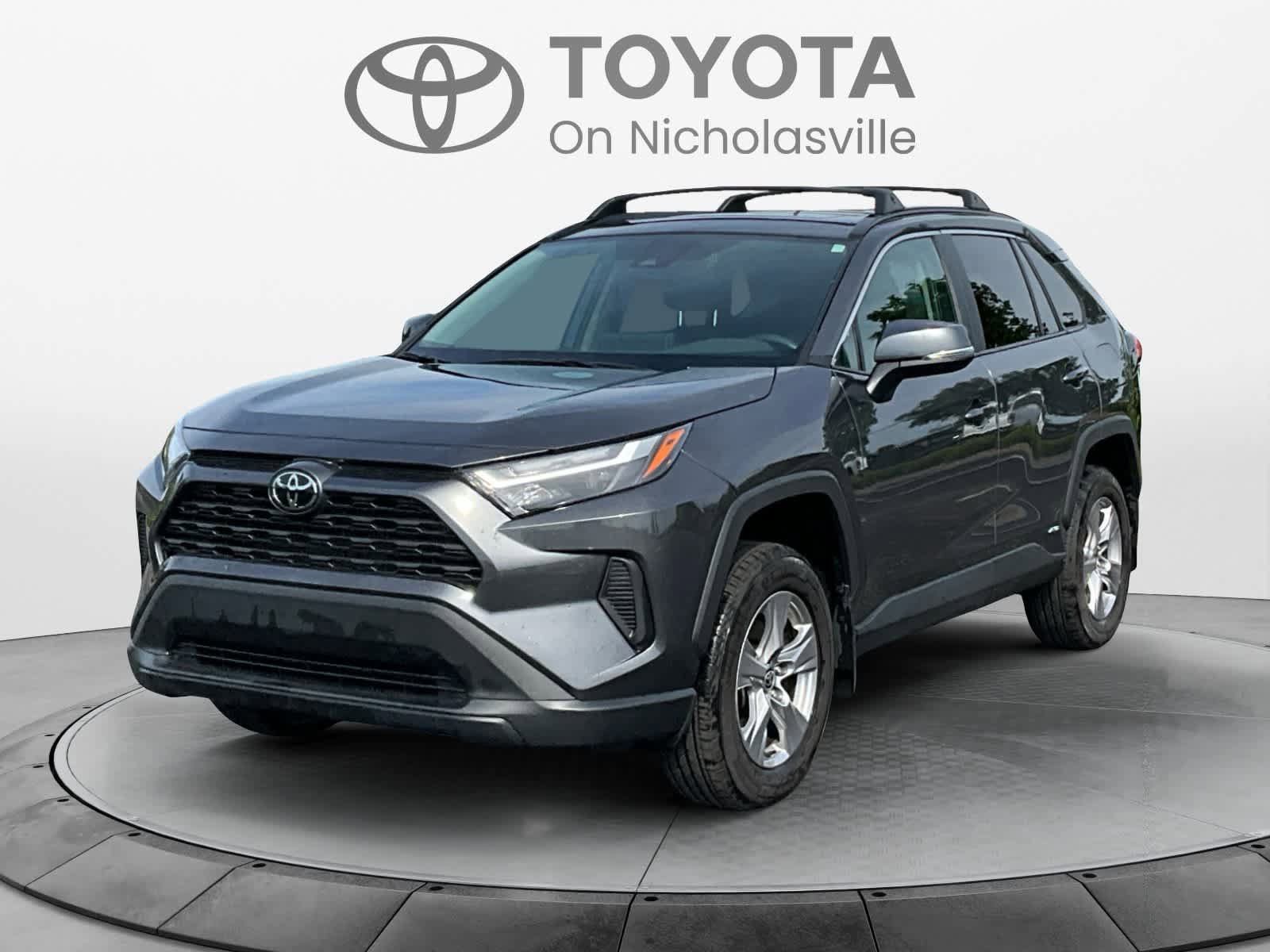 Used 2025 Toyota RAV4 XLE w/ Convenience Package AWD/4WD image 1