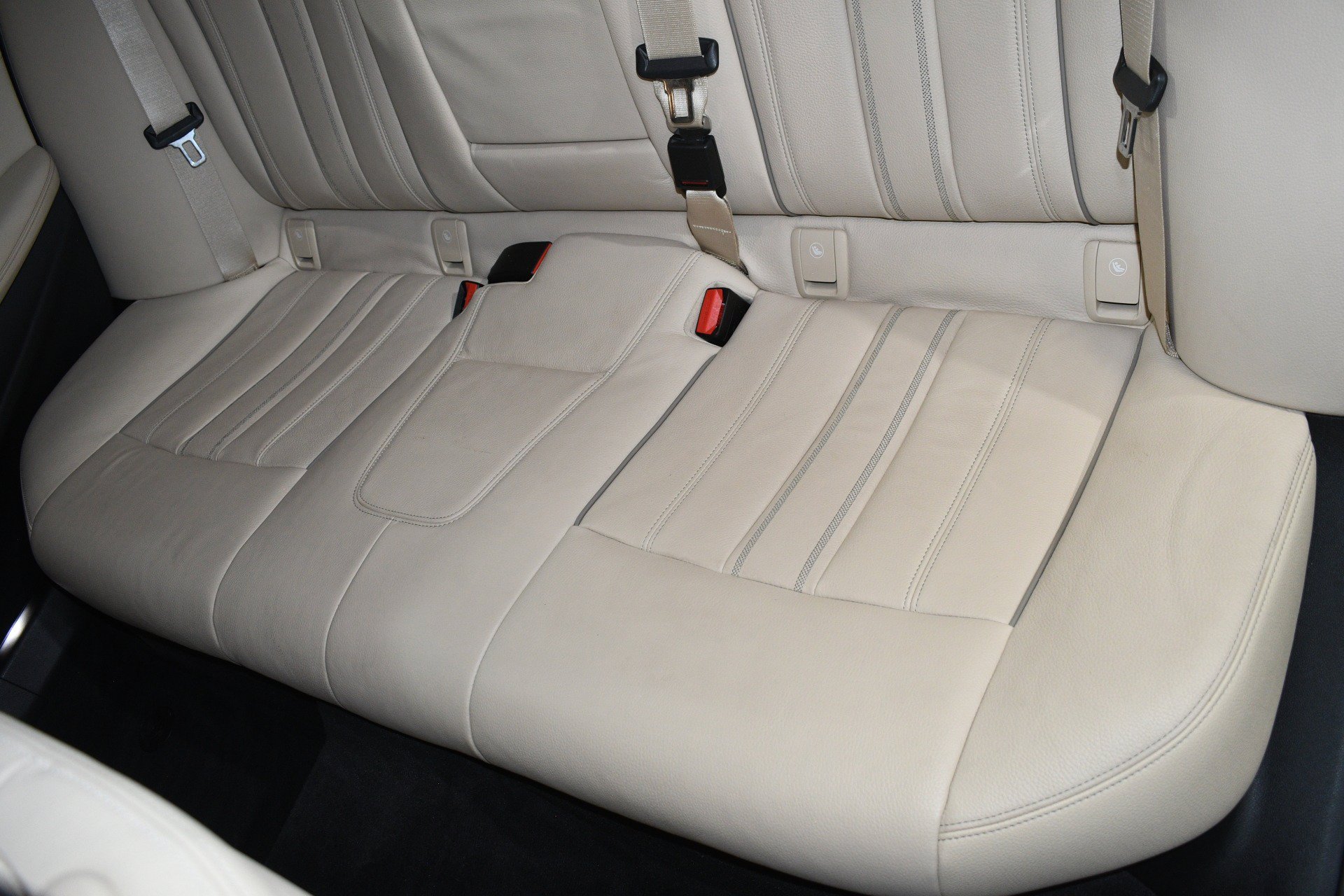 Used 2020 BMW 530i w/ Premium Package RWD image 19