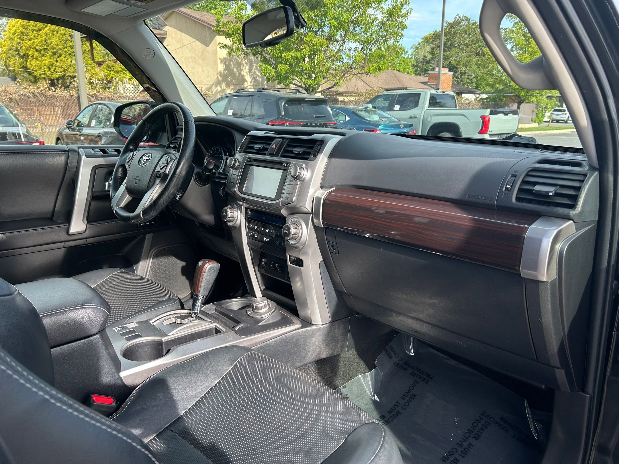 Used 2017 Toyota 4Runner Limited AWD/4WD image 29