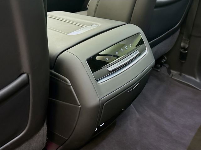 Used 2023 Cadillac Escalade ESV Sport image 28