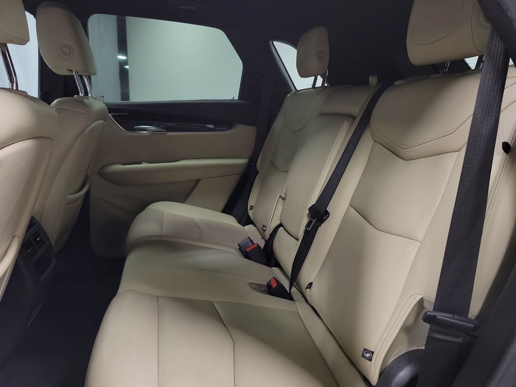 Used 2019 Cadillac XT5 FWD image 29