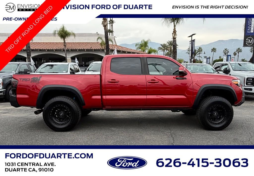 Used 2022 Toyota Tacoma TRD Off-Road image 9