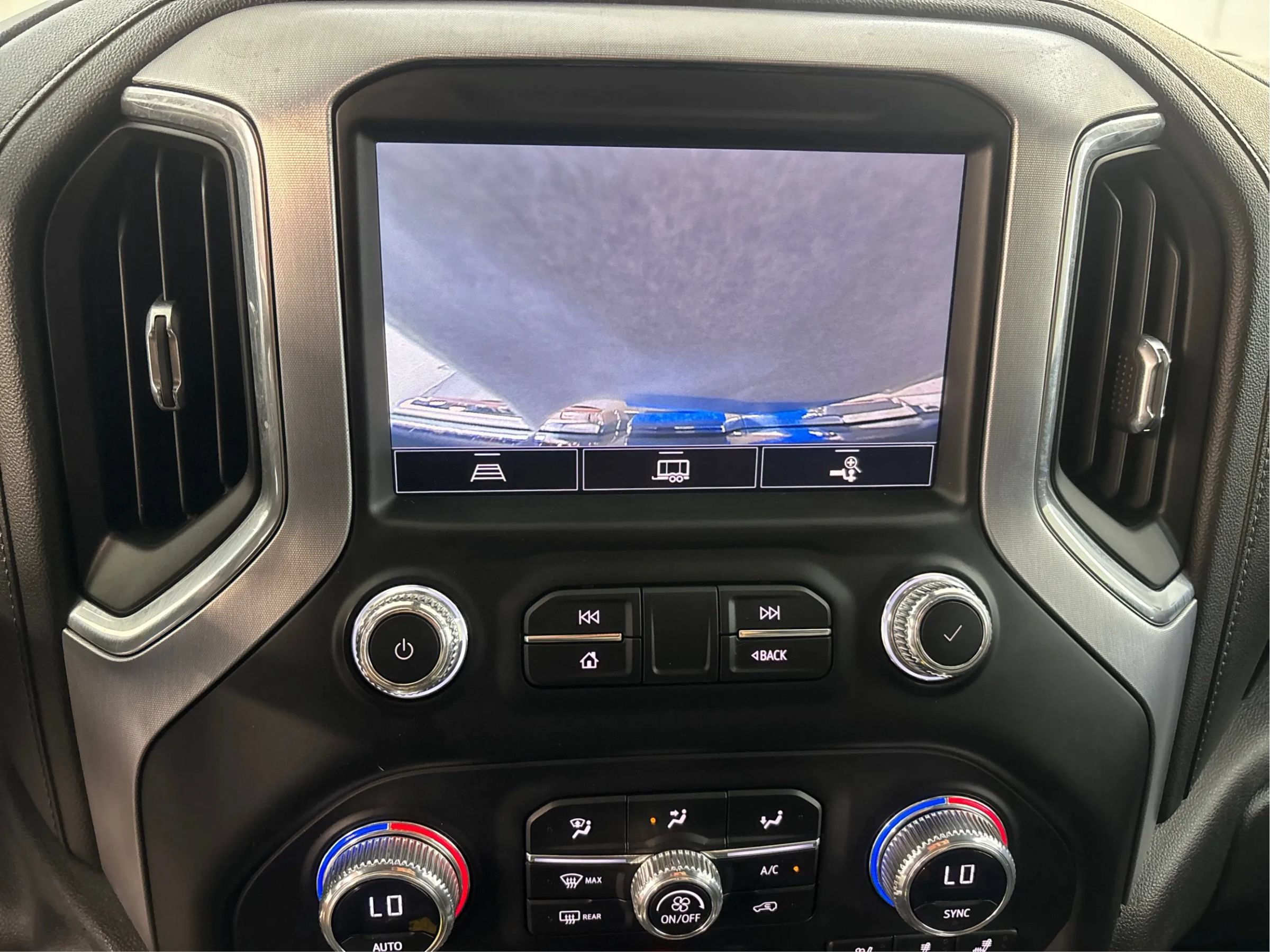Used 2022 GMC Sierra 1500 SLT w/ SLT Premium Plus Package AWD/4WD image 36
