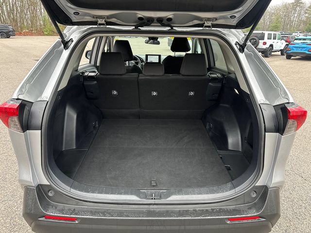 Certified 2025 Toyota RAV4 LE AWD/4WD image 15