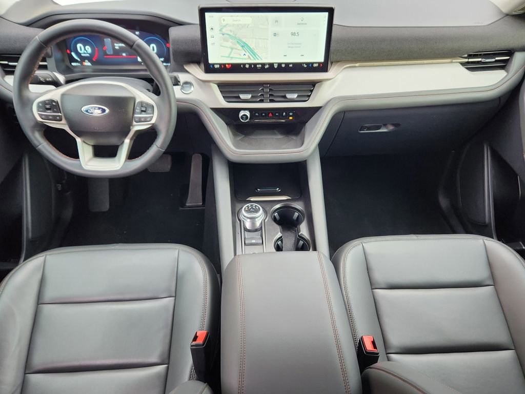 Used 2025 Ford Explorer Active w/ Active Comfort Package image 14