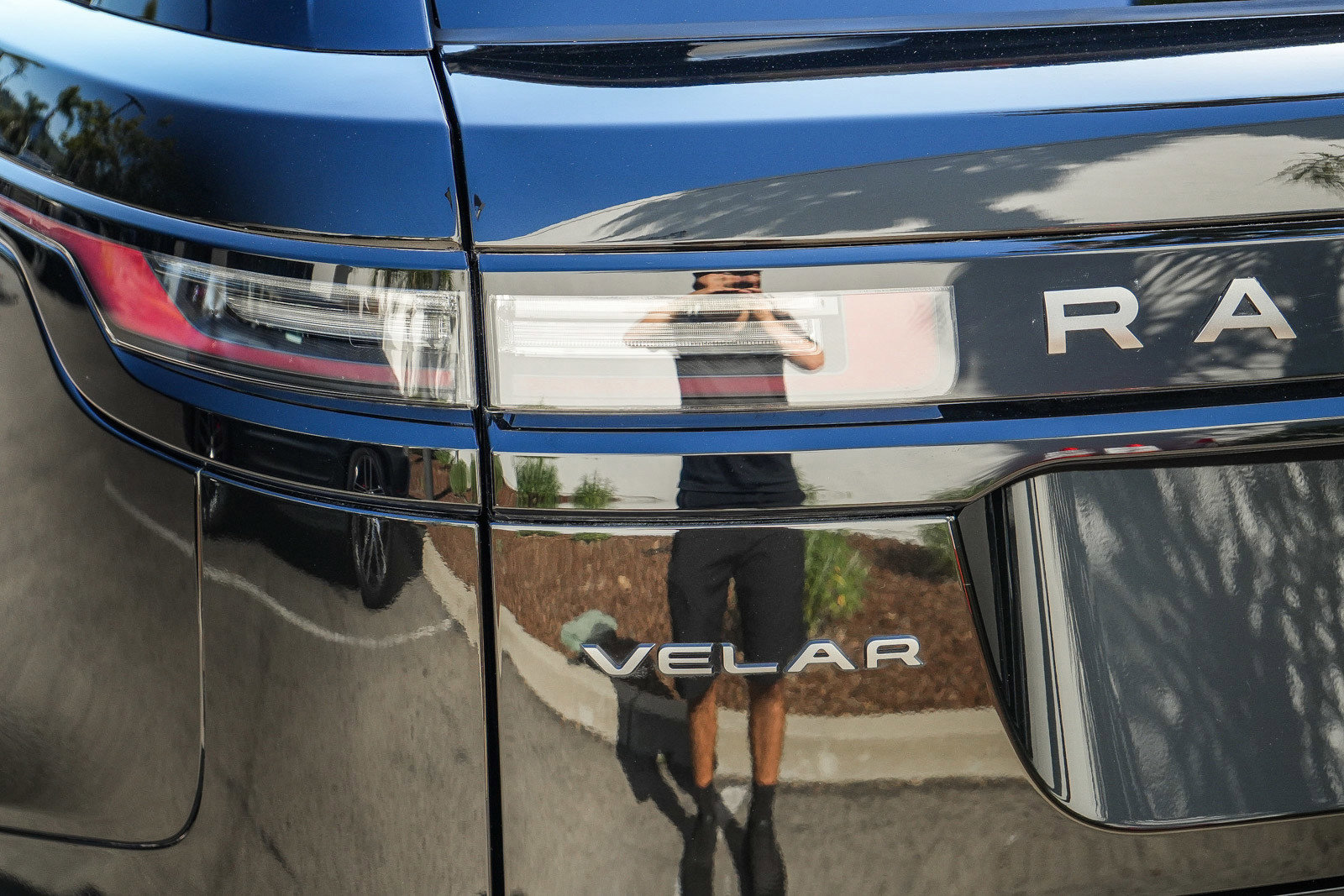 Certified 2025 Land Rover Range Rover Velar S AWD/4WD image 9