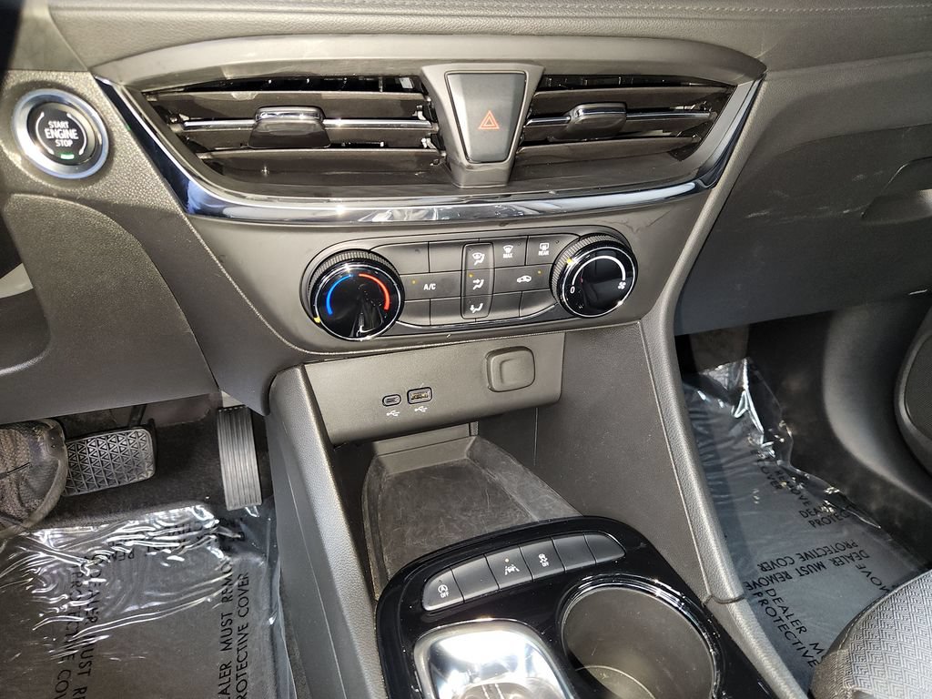 Used 2025 Buick Encore GX Preferred FWD image 21