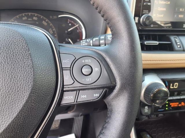 Used 2020 Toyota RAV4 Limited w/ Limited Grade Weather Package image 25