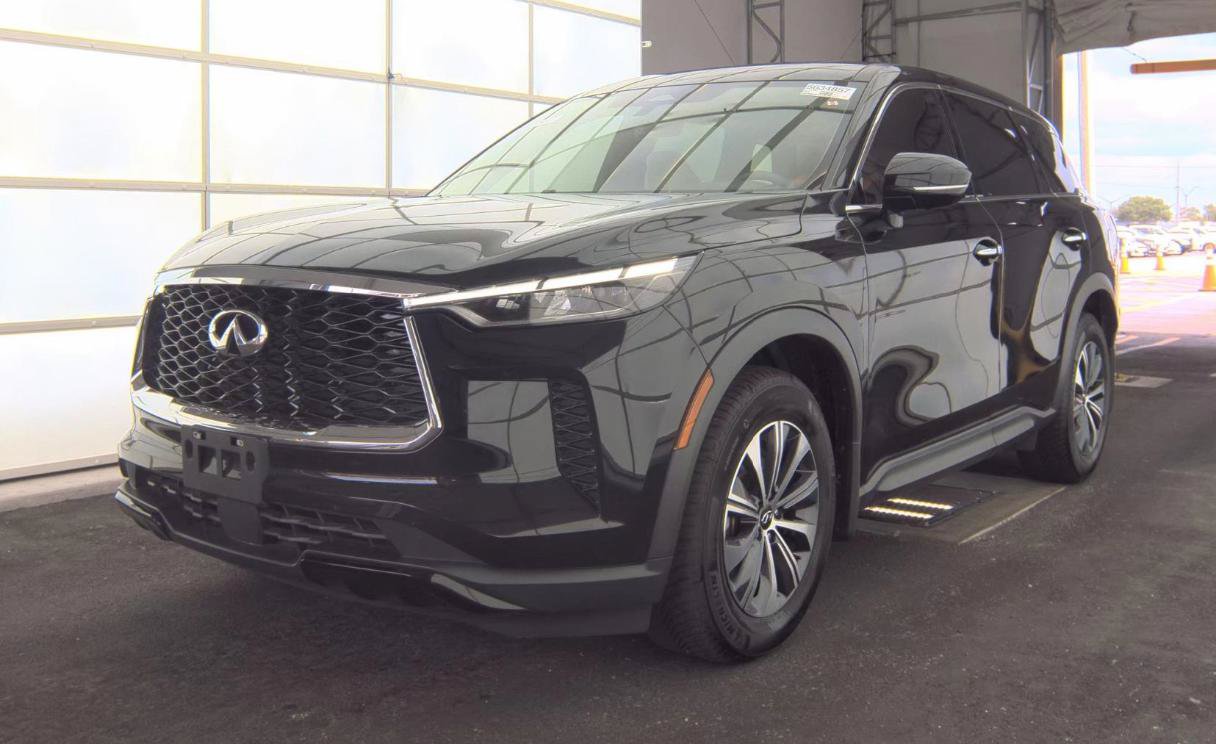 Certified 2023 INFINITI QX60 Pure FWD image 2