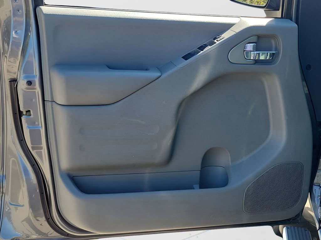 Used 2021 Nissan Frontier SV image 22