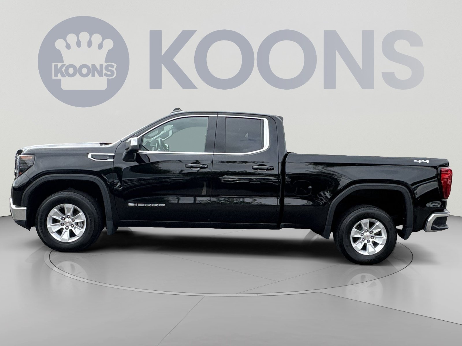 Used 2023 GMC Sierra 1500 SLE AWD/4WD image 2