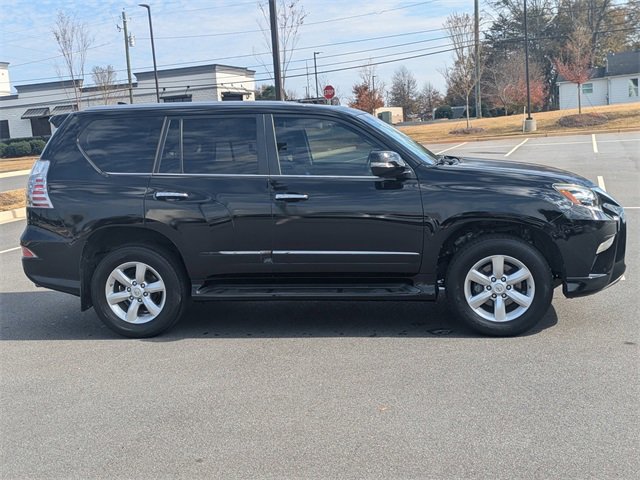 Used 2017 Lexus GX 460 image 3