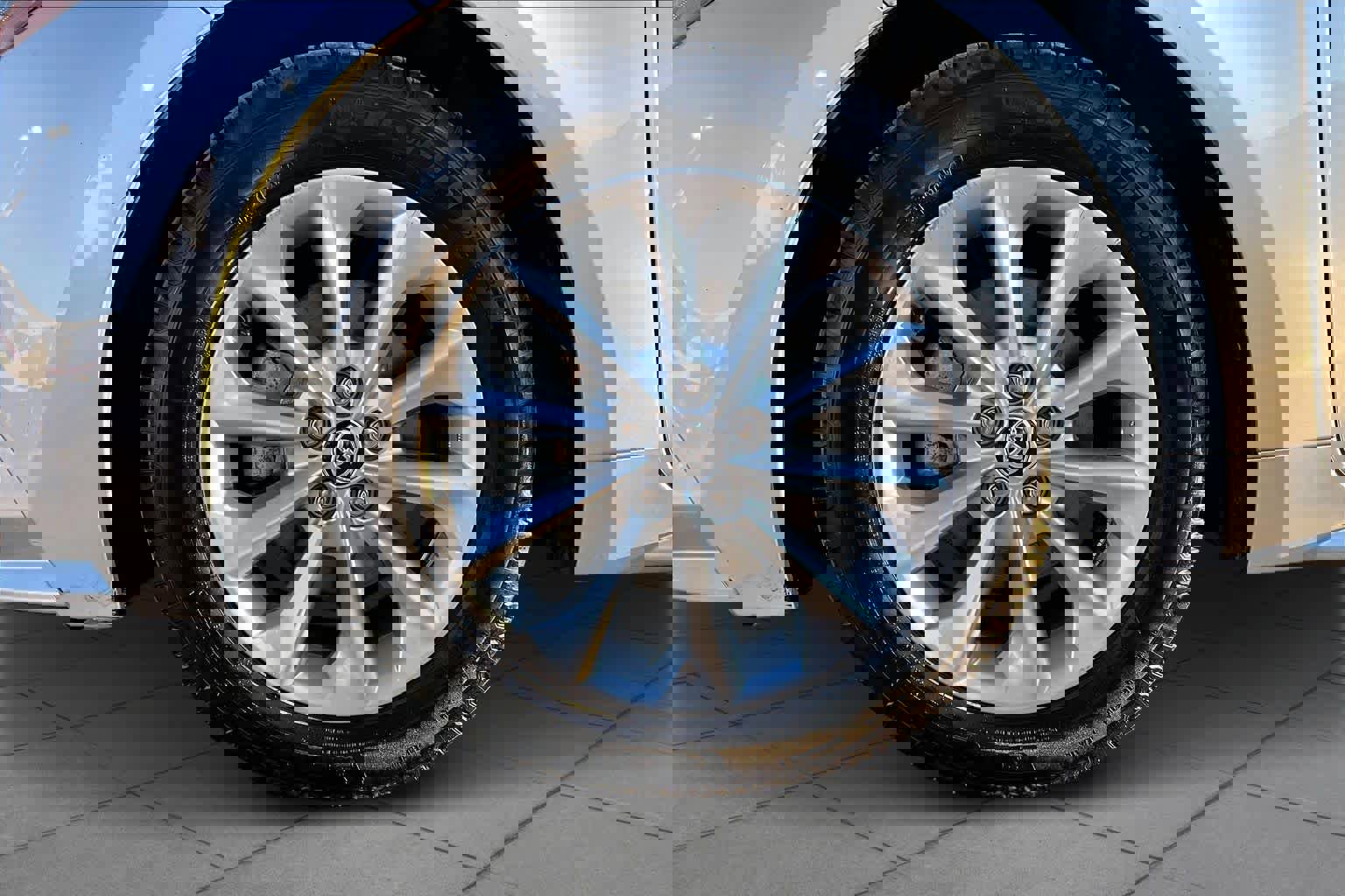 Used 2020 Toyota Corolla LE w/ LE Convenience Package image 10