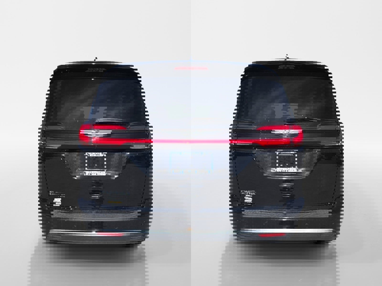 Used 2024 Chrysler Pacifica Touring-L image 4