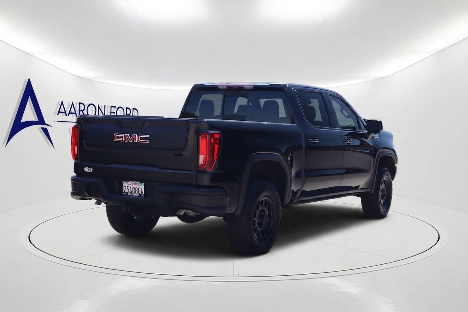 Used 2024 GMC Sierra 1500 AT4X w/ AT4X AEV Edition AWD/4WD image 4
