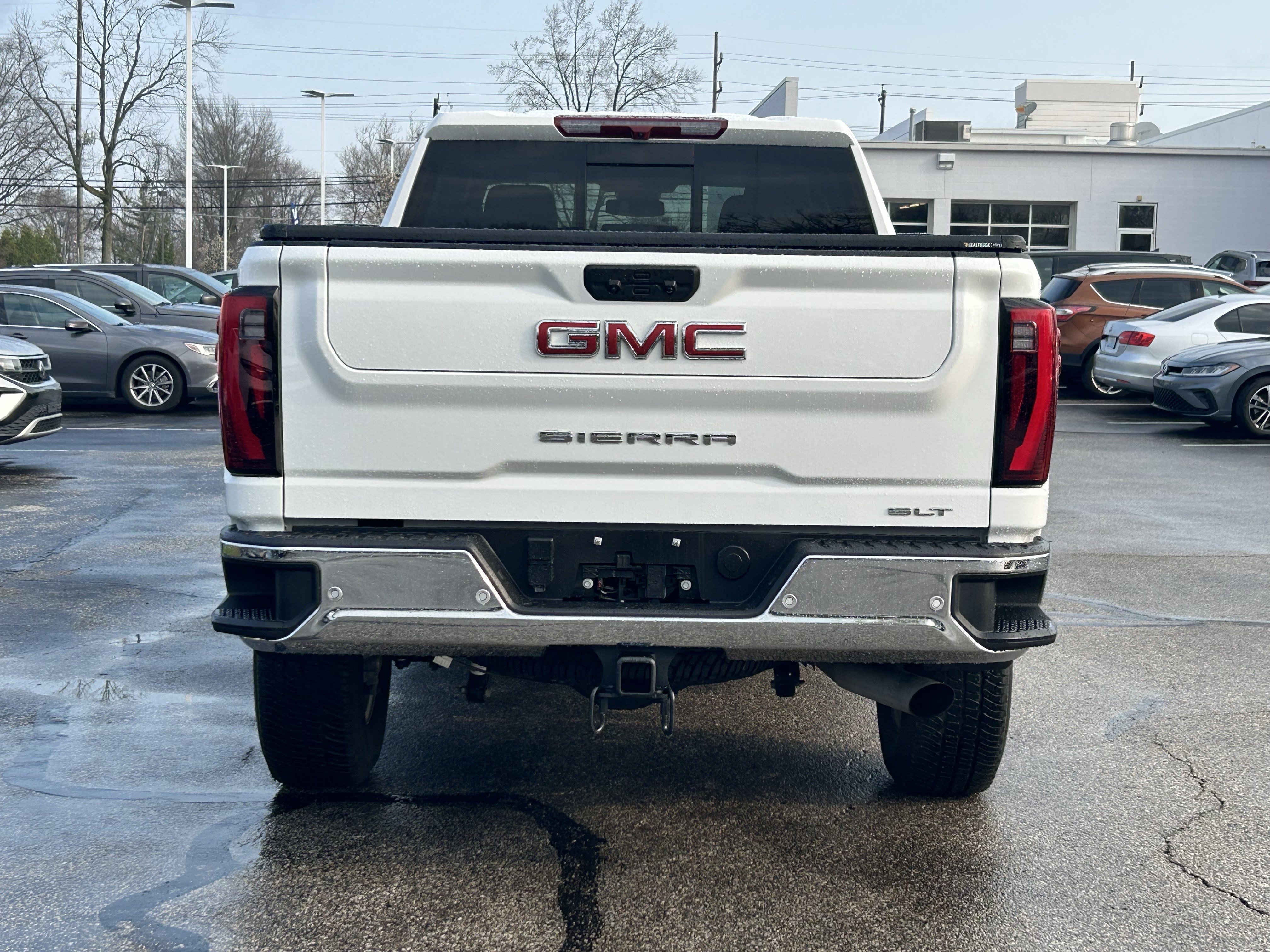 Used 2025 GMC Sierra 2500 SLT w/ SLT Premium Package image 11