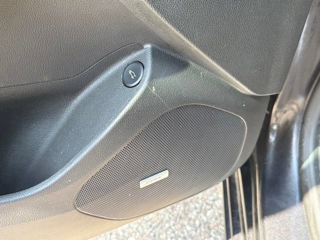 Used 2017 Chevrolet Cruze LT w/ Sun And Sound Package FWD image 23