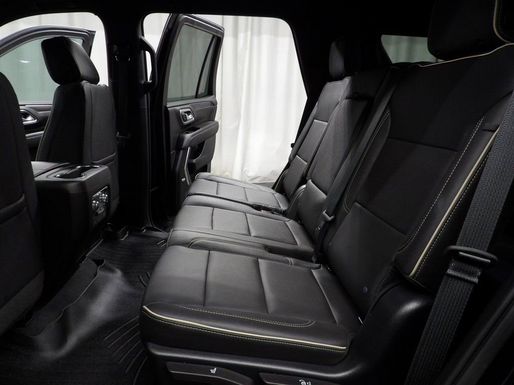 Used 2023 GMC Yukon SLT w/ Max Trailering Package image 12